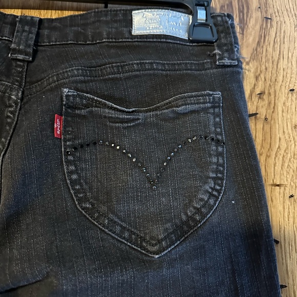 GUC Levi’s denim jeans. Size 9. Juniors. - Picture 11 of 12
